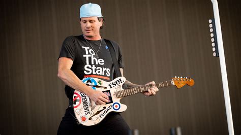 See the Fender Tom DeLonge Starcaster get its first live airing at Blink-182's Coachella ...