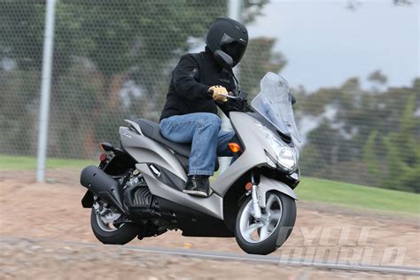 2015 Yamaha SMAX Scooter Review- First Ride Photos- Specifications | Cycle World