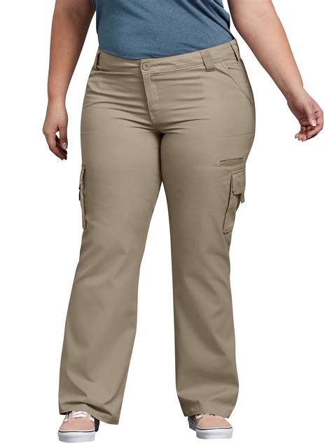 Women's Plus Size Relaxed Fit Cargo Pants - Walmart.com