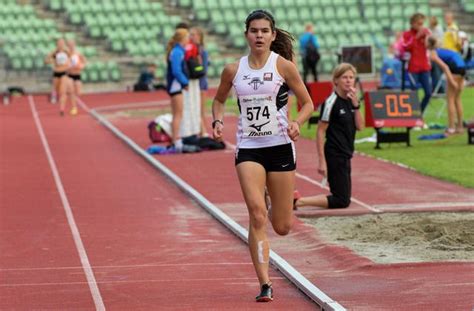 Rebecca Ming Hammond suveren på 3000 m i Tjalvelekene - KONDIS | Rebecca, Hammond, Running