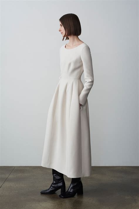 Lilibet Dress Beige in Wool and Silk – The Row