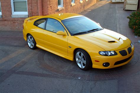 2005 Pontiac GTO - Information and photos - MOMENTcar