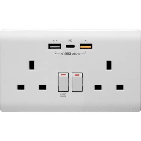 M2K PD202AP5-W【PDQC】Double TYPE C/USB Wall socket (Glossy finish) White - M2K-PD202AP5 ...