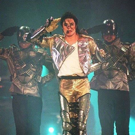 Top 10 Michael Jackson Live Performances | Michael Jackson⠀ Amino