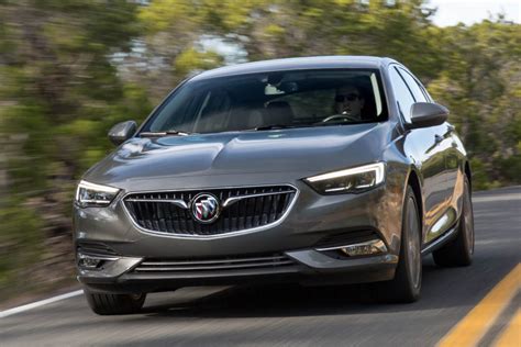 2019 Buick Regal Sportback Review - GearOpen.com