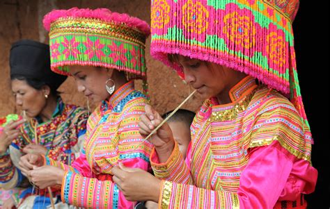 Weaving plants into cloth: a unique handicraft preserved by the Lisu people of SW China - Global ...