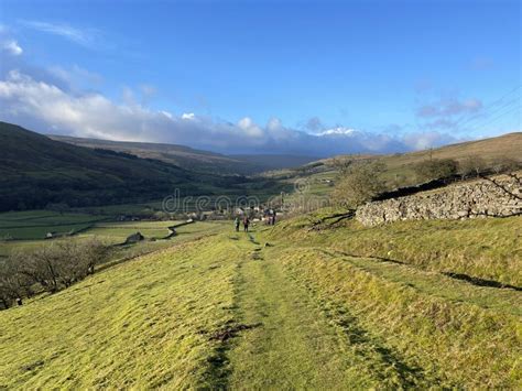 Walking in the Yorkshire Dales Stock Image - Image of rough, landscape: 266190321