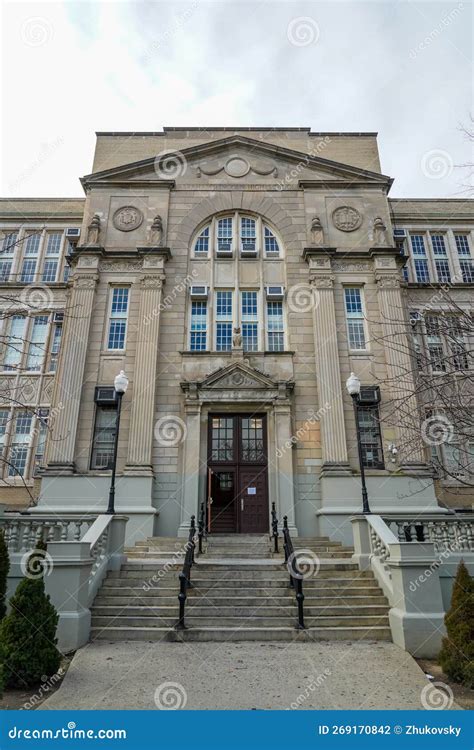 Abraham Lincoln High School in Brooklyn, New York Editorial Photography - Image of architecture ...