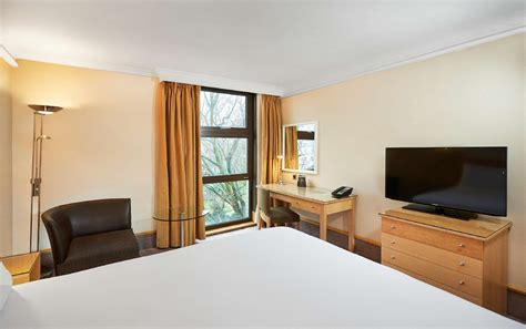 Hilton London Kensington Hotel in United Kingdom - Room Deals, Photos ...