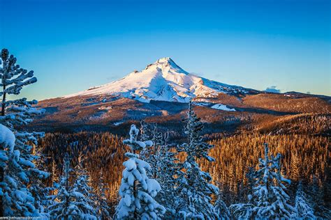 Fresh snow on Mt Hood, Oregon | Scenic photos, Mountain wallpaper, Scenic