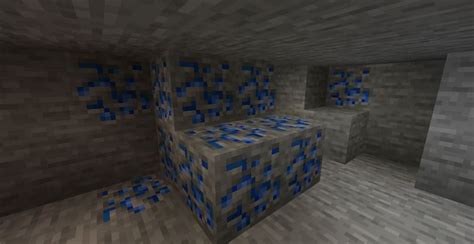 How to enchant in Minecraft using Lapis Lazuli