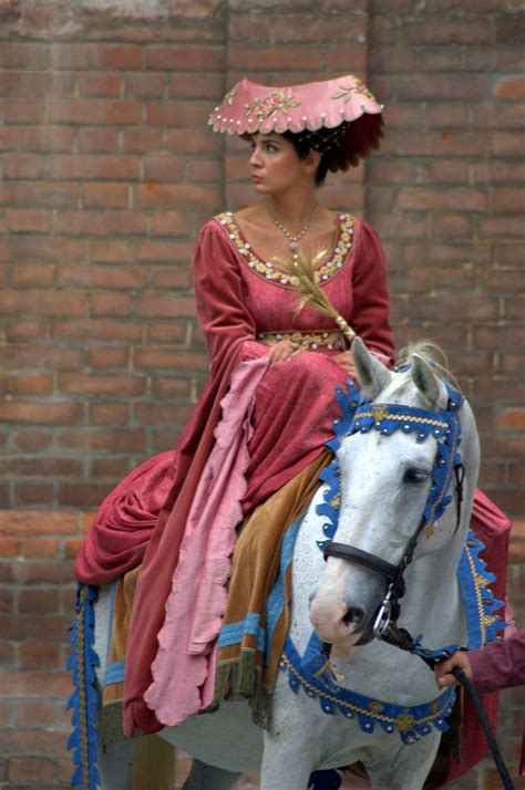 Palio di Asti 2011 | European costumes, Medieval fashion, Medieval clothing