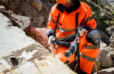 How Search and Rescue Teams find survivors after earthquakes - Fire ...