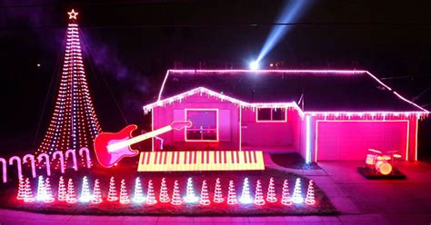 Best Outdoor Christmas Light Displays Set to Music You Need to See Now - Thrillist