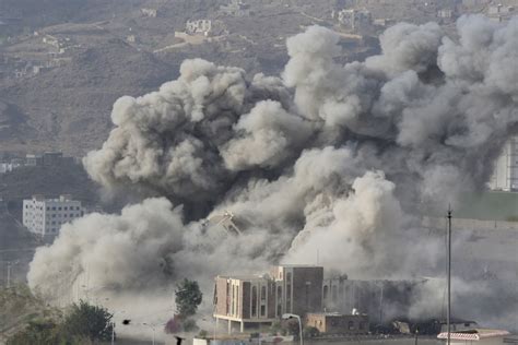 Massive explosion rocks Sana'a as Oxfam slams Saudi Arabia over Yemen ...