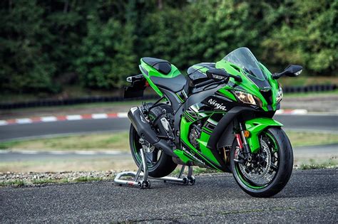 All-New 2016 Kawasaki Ninja ZX-10R Experienced A Serious Evolution! - InspirationSeek.com