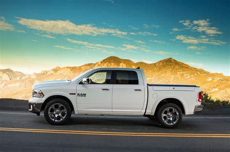 2014 Dodge Ram 1500 EcoDiesel Records Best Fuel Economy Rating