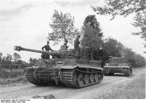 World War II Pictures In Details: Tiger #222 Taking Tiger #231 in Tow After a Breakdown