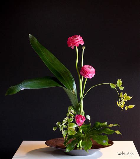 Moribana | Ikebana flower arrangement, Fresh flowers arrangements, Ikebana arrangements