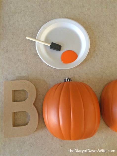 Halloween BOO Pumpkin Sign - Eighteen25