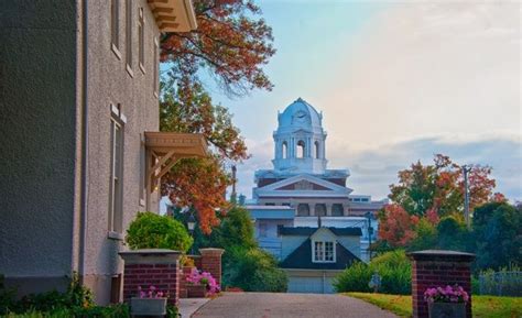 Greenville Kentucky courthouse: That particularly Southern combination of down-home charm and ...