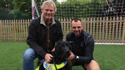 Blind veteran from Liverpool and guide dog feature in Martin Clunes documentary | ITV News Granada