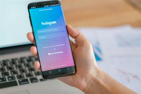 How To Add an Instagram Widget in a Blogger Blog - Helplogger