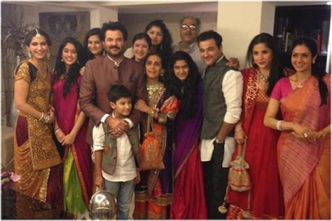 Anil Kapoor Shares Rare Family Pic Featuring Sridevi While Wishing Wife Sunita on Anniversary ...