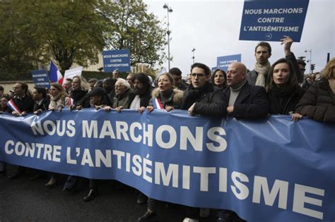 Israel-Hamas: Paris protests against antisemitism draw over 100,000