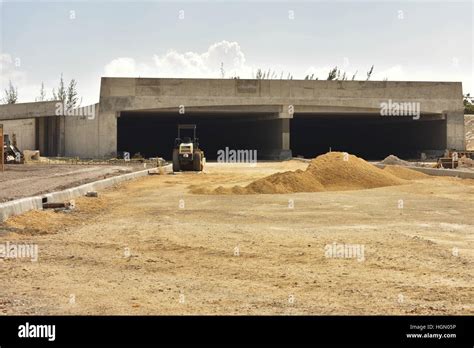 Tunnel construction hi-res stock photography and images - Alamy