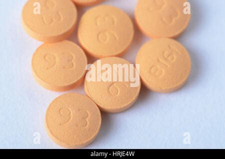 Quetiapine Fumarate 25 mg Stock Photo: 135015904 - Alamy