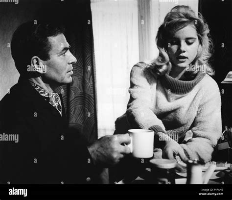 Sue lyon, James Mason / Lolita 1962 directed by Stanley Kubrick Stock ...