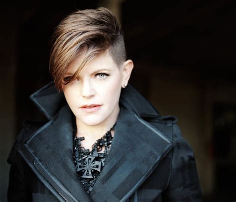 Natalie Maines Bio, Affair, Divorce, Net Worth, Ethnicity, Age, Height