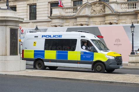 London Police Van, London, UK Editorial Stock Image - Image of ...