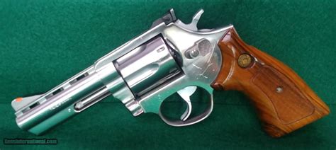 Taurus Model 689, .357 Magnum Caliber, 4" Barrel, 6-Shot, Stainless