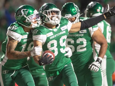 Sask. Roughriders fans express concern over players strike