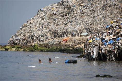 Indian Ocean Garbage Patch | ocean-garbage.jpg | Shame on us-this is ...