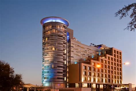 Hotels in Namibia - Find Hotels - Hilton