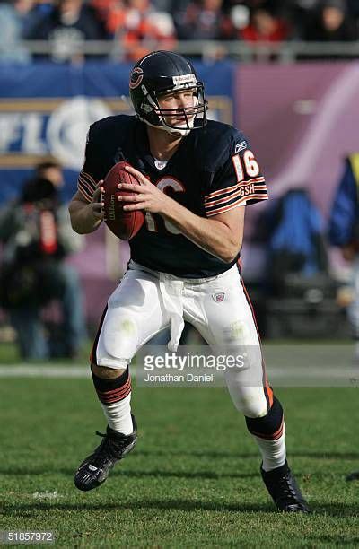 Quarterback Chad Hutchinson of the Chicago Bears looks to pass... | Chicago bears, Quarterback ...