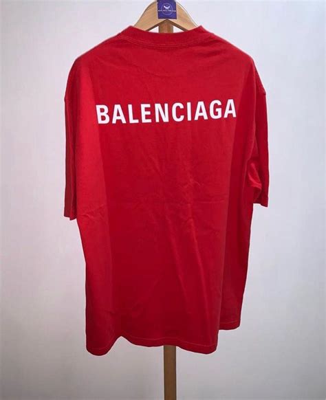 BALENCIAGA REAR LOGO RED TEE, Men's Fashion, Tops & Sets, Tshirts ...