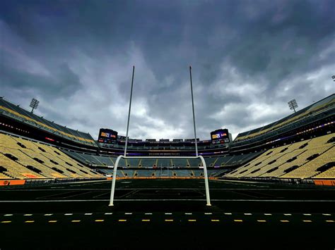 What's the Latest on Capacity at LSU Football Games This Fall? - Sports ...