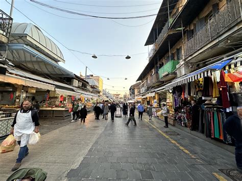 Evening Jerusalem: markets & nightlife free tour | By Walkative!