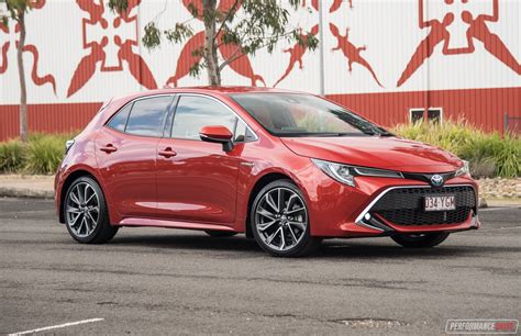 2019 Toyota Corolla ZR Hybrid review (video) | PerformanceDrive