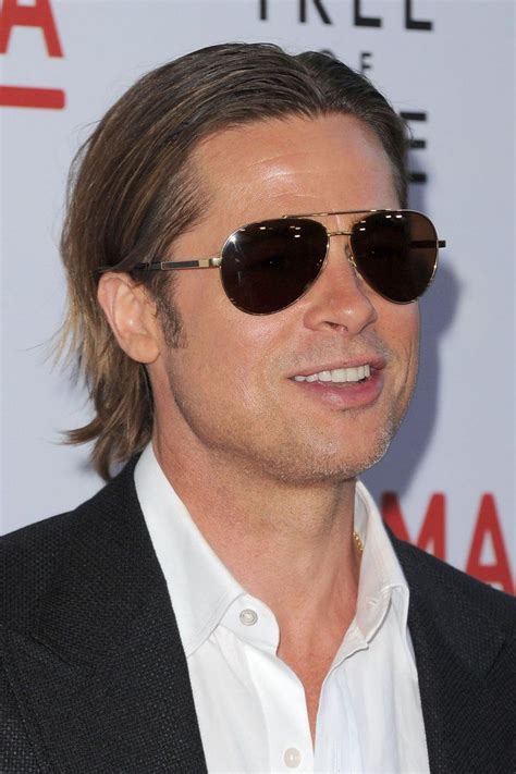 Brad Pitt | Dark tint sunglasses | Brad pitt sunglasses, Brad pitt ...