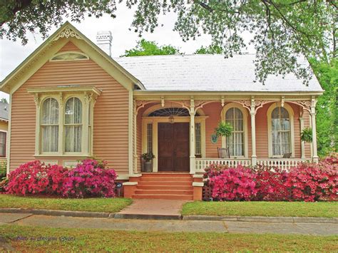 One Story Victorian Homes