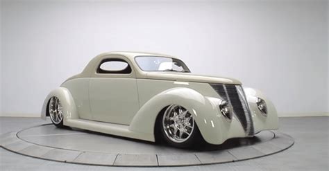 1937 Ford Coupe american hot rod | HOT CARS