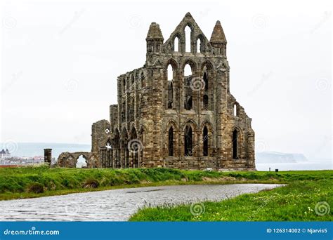 Whitby Abbey ruins editorial photography. Image of heritage - 126314002