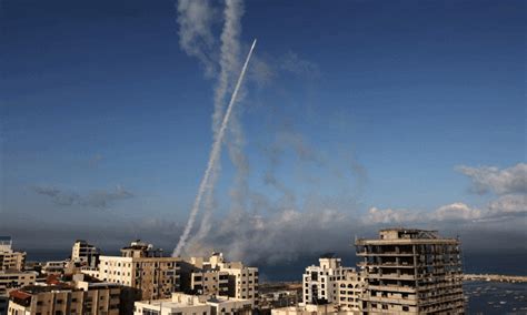 È di nuovo guerra tra Israele Hamas, centinaia di morti e migliaia di feriti