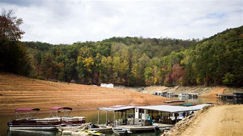 Photo essay: Drought at Fontana Lake in fall