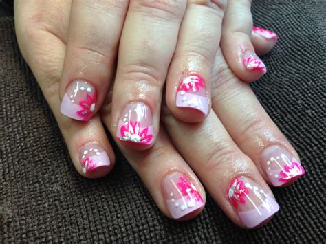 Pink Daisy ~ nails by Veeah | Daisy nails, Cute nails, How to do nails